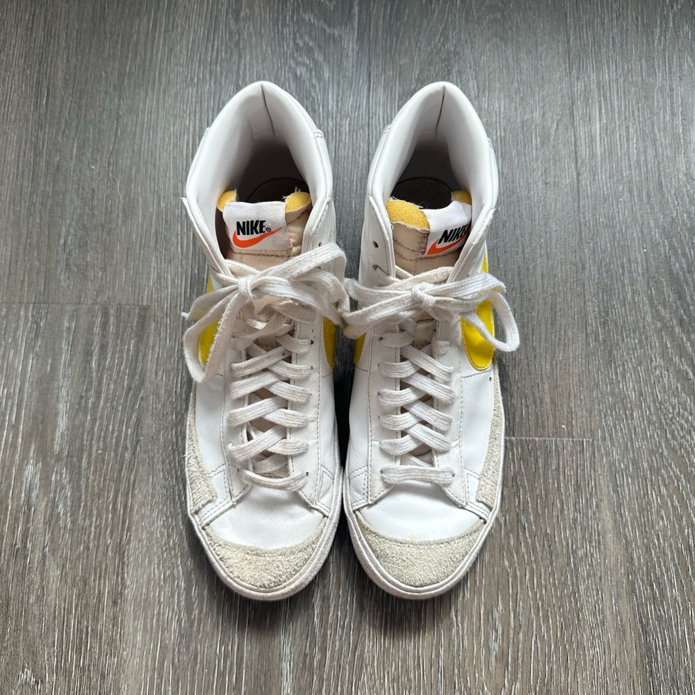 Nike High-Top Blazer Mid ‘77 Vintage ‘Opti Yellow’ Sneakers